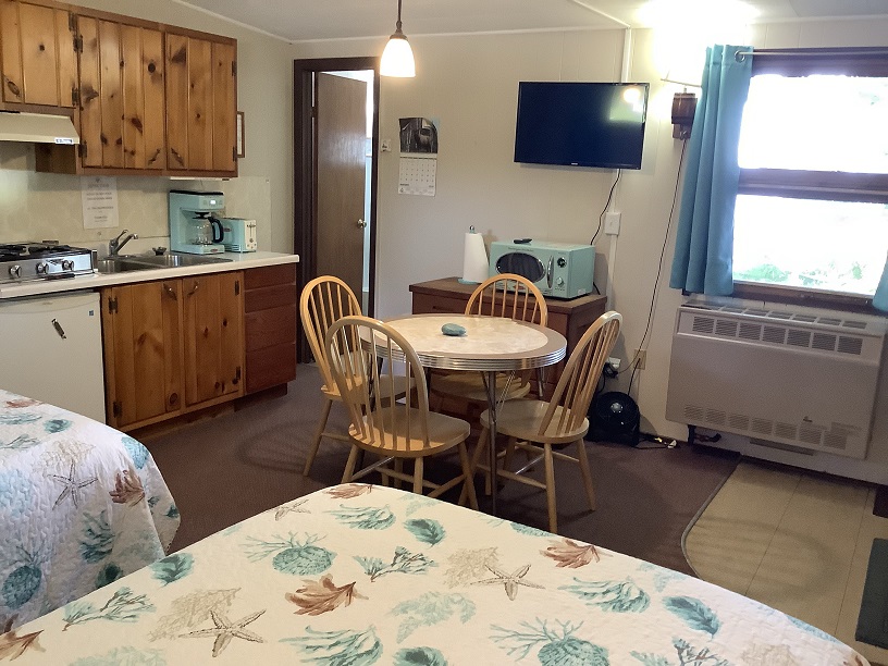 Unit 2 | Internet TV, Microwave, Small Refrigerator, Full Sized Coffee Maker, Toaster